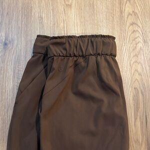 Lululemon Brown High-Waist Elastic Waistband Joggers